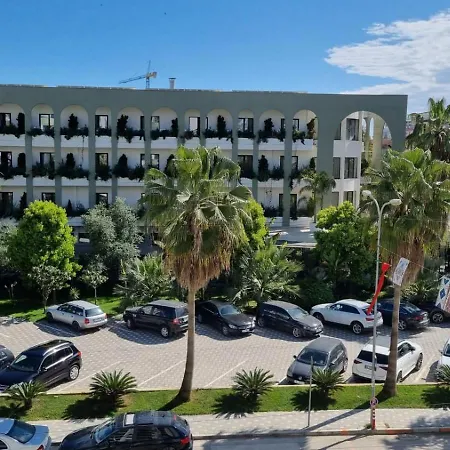 Flower Side Sea View Apartamento Golem (Tirana)