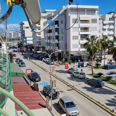 Flower Side Sea View شقة